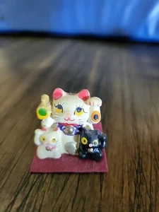 Vintage 3 Miniature Japanese Cat Figurine Goo's Luck - Picture 1 of 4