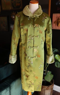 Chaqueta Larga Vintage Dragón Seda Larga Verde Imitación Piel Cuello Puño Palanca Jacquard Foto 1 de 4