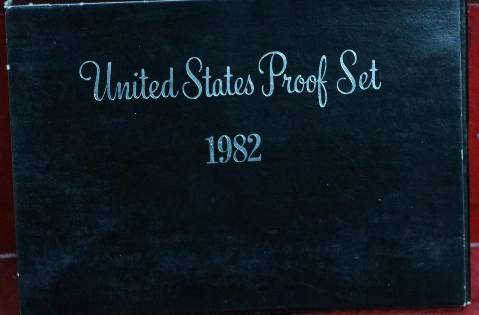 Uncirculated 1982 United States Proof Set - Image 1 of 1