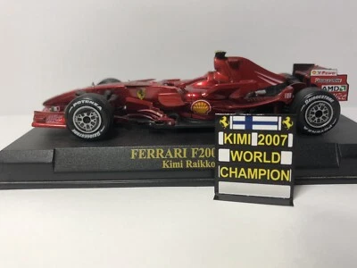 Pitboard 1:43/1:18 (Pizarra F1) / Kimi Raikkonen (Ferrari) 2007 World Champion - Imagen 1 de 4