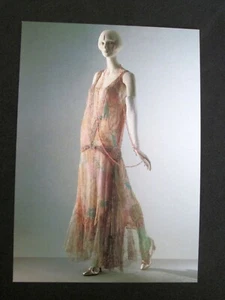 Abendkleid von Callot Soeurs 1922 - V & A Museum Postcard - unbespielt - Bild 1 von 2