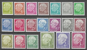 Germany 702-21 MXLH and fresh! Pretty set! ('25 SCV $88.20) - Picture 1 of 1