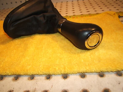 Consola Mercedes W219 CLS 06-08 AUTOMÁTICA negra palanca de cambios 1 perilla arranque / arranque push Foto 1 de 4