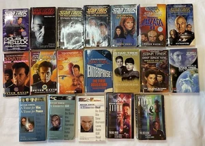 STAR TREK Novelas de bolsillo LIBROS DE BOLSILLO Surtido Mezcla Lote de 19 - Imagen 1 de 19