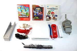 Nintendo Wii Console RVL-001 Nunchucks Remote Controllers Super Mario Bros Games - Picture 1 of 16