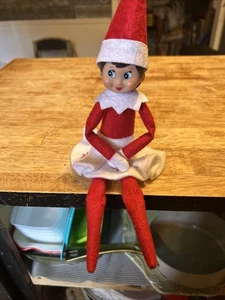 "Muñeca Elfo en el estante ojos azules Navidad 14"" con sombrero puesto" - Imagen 1 de 7