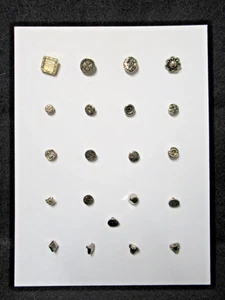 LOT OF 21 ORNATE VINTAGE BUTTONS ON COLLECTOR'S CARD METAL - Picture 1 of 13