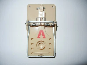 Victor Power Kill Rat Traps (4) - Picture 1 of 3