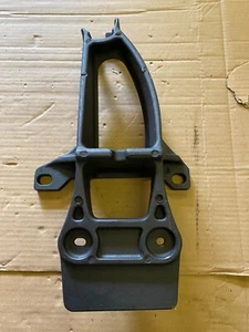 Range Rover Vogue L494 Driver Side Rear Bracket - Picture 1 of 4