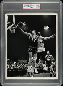 1965 John Havlicek & Oscar Robertson HOF PSA Type 1 Photo by Malcolm Emmons I - Picture 1 of 2