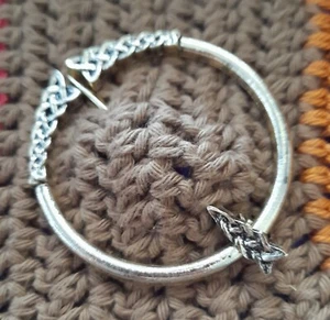 Viking Retro Brooch Penannular Shoulder Shawl Scarf Clasp Cloak Silver or Bronze - Picture 1 of 15