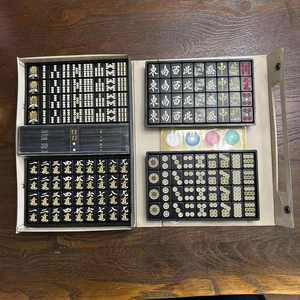 JAPONÉS Mahjong Pai SET Negro Kinryu Oro Dragón con Estuche - Imagen 1 de 12