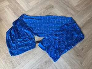 Preciosa bufanda Emporio Armani estampado azul 100 % seda - Imagen 1 de 3