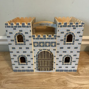 Melissa & Doug Fold and Go Holzschloss Puppenhaus grau mit 13 Figuren selten - Bild 1 von 16