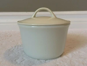 Retro PYREX 1970’s Winter-Frost-White Lidded-Sugar-Bowl - Picture 1 of 12