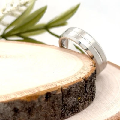 Anillo Promesa Acanalado Cepillado Pulido Banda Para Navidad Gif 7mm Plata Titanio Foto 1 de 4