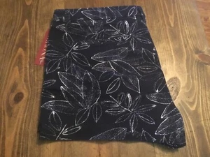 NWT Merona - Navy BLUE floral cotton chino shorts, size 10, 3" inseam - Picture 1 of 2