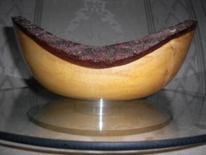 Carved Bark Edge Maple Bowl - 8-1/2" x 7" - Signed Bob Walker 2020 - MAKE OFFER! - Picture 1 of 11