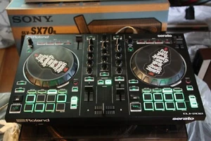 Roland DJ-202 2 canaux séquenceur USB/MIDI et contrôleur Serato Dj - Picture 1 of 14