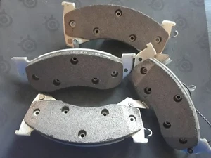 Front Brake Pad Shoe & Lining Kit 4383979 - Picture 1 of 2