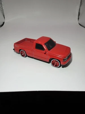 Camión Maisto Chevy 454 SS 1993 rojo OBS cambio de rueda personalizado Foto 1 de 4