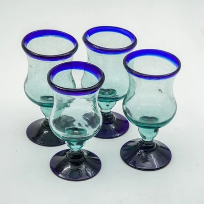 四件套手工吹制墨西哥玻璃高脚杯带钴蓝色边缘和底座 6 — 第 1/4 张图片