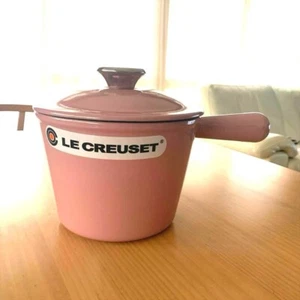 Near Mint Le Creuset Windsor Pot Sugar Pink Cookware Cookware from Japan - Picture 1 of 7