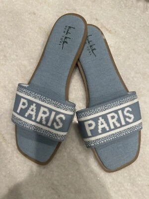 Soda “FLAIR” ~ Mujer Puntera Cuadrada Abierta Banda Bordada Única Sin Cordones Plana Talla 9.5 Foto 1 de 4