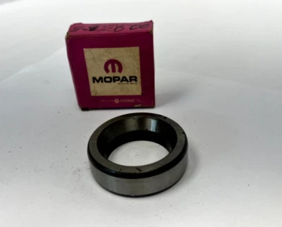 1934-1954 Chrysler Desoto Dodge S-15 Lower Worm Thrust Bearing Cup 2225805 NOS. - Image 1 of 4