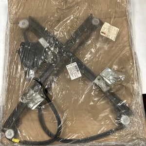 7M0837462 PASSENGER SIDE RIGHT WINDOW REGULATOR / 15175308097611 / 1832069 FOR S - Picture 1 of 2