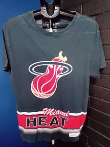 Miami Heat Mitchell & Ness Men's T-Shirt Size Large Black Classic Logo - Picture 1 of 5