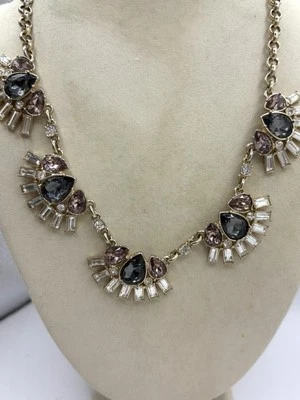 Collar de cristal Ann Taylor rosa, gris y estrás transparente babero declaración Foto 1 de 4