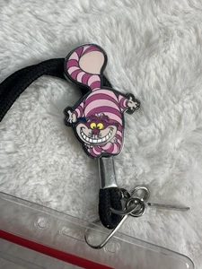 Disney Cheshire Cat Cast Member exclusive Disney Programs Lanyard Pin - Picture 1 of 7