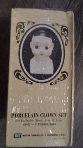 Westrim Crafts: Porcelain Doll Set 8932 - Pierrot Clown - Head/Arms/Legs - 1984 - Picture 1 of 4