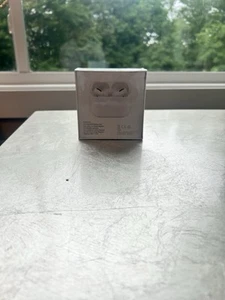 AirPods Gen 3 - Photo 1 sur 2