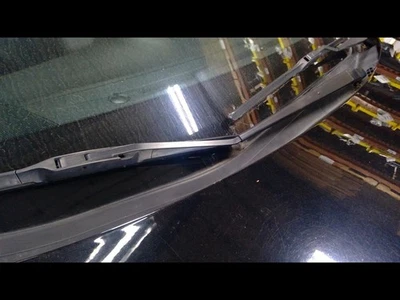 LEGACY 2015-2018 Right Wiper Arm               1671980 - Image 1 of 4