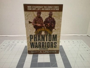 Phantom Warriors Book 2 Hardcover By Gary A. Linderer Vietnam Combat - Imagen 1 de 14