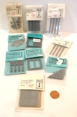 GRANDT LINE  Group of 10 DOLLHOUSE MINIATURE 1/4" SCALE ITEMS - Image 1 of 3