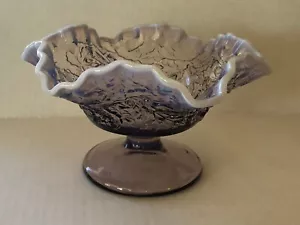 VINTAGE WESTMORELAND MAPLE LEAF LILAC OPALESCENT FOOTED DISH/BOWL - Picture 1 of 6