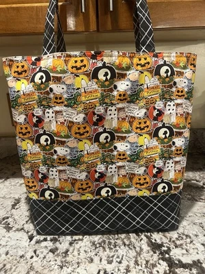 Custom Charlie Brown Snoopy Halloween cotton machine washable 4 pockets tote bag - Image 1 of 4