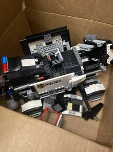 LEGO - LEGO Movie 2 Super Secret Police Dropship (70815), gebraucht unvollständig 6 Mini - Bild 1 von 5