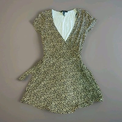 Mameluco Forever 21 estampado animal PEQUEÑO manga corta elástico para mujer Foto 1 de 4