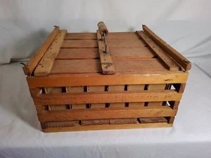 Humpty Dumpty egg crate carrier, holds 6 dz, Owosso Mi, Benton Ark, wooden, nice - Picture 1 of 15