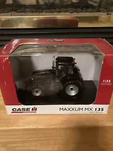 Case IH MX 135 Black Edition 1:32 Universal Hobbies - Picture 1 of 5