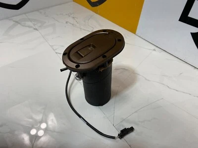 Tapa tapa del tanque de combustible de gasolina delantera OEM Harley-Davidson rh1250 Sportster S 61000629 Foto 1 de 4