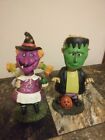 Figurines tête bobble pour enfants en costumes d'Halloween sorcière et monstre de Frankenstien