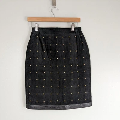 Studded Suede Mini Skirt 8 Black Gold Short Leather Vintage 80s 90s Quilted Glam - Image 1 of 4