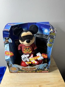 Juguete de peluche animado para cantar estrella de rock Mickey Mouse Fisher Price caja Disney dañada - Imagen 1 de 5