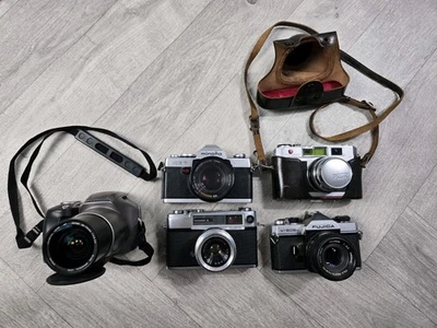 Lote de cámaras fotográficas como están solo piezas Yashica Minister D Petri Fujica ST605N Minolta Foto 1 de 4