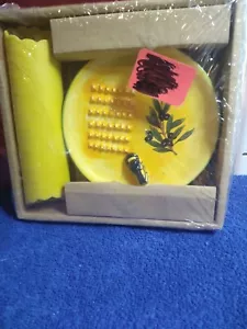 Garlic Grater Plate with Brush and silicone Roller Yellow with Olive Branch BEE - Picture 1 of 2